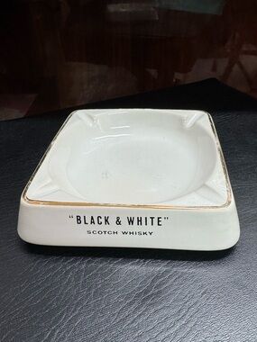 Vintage Black & White Scotch Whisky Ash Tray 5” wade